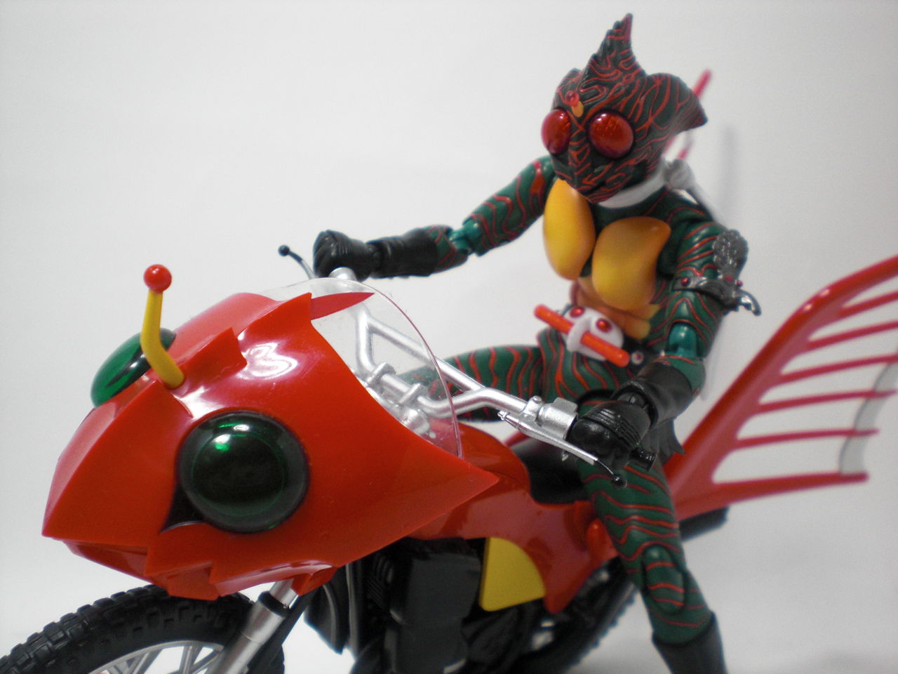 S.H.Figuarts 仮面ライダーアマゾン＆ジャングラーセット レビュー