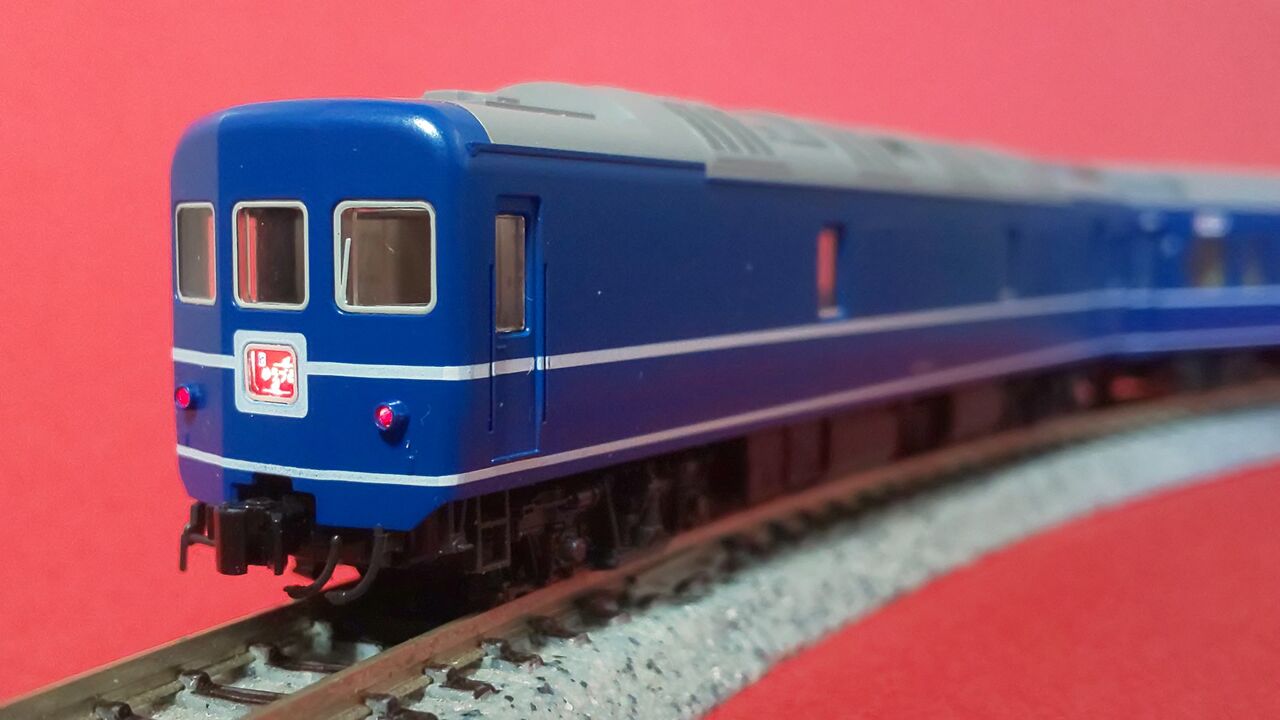 KATO 10-811/812 24系寝台特急「ゆうづる」 : KurekouPortal