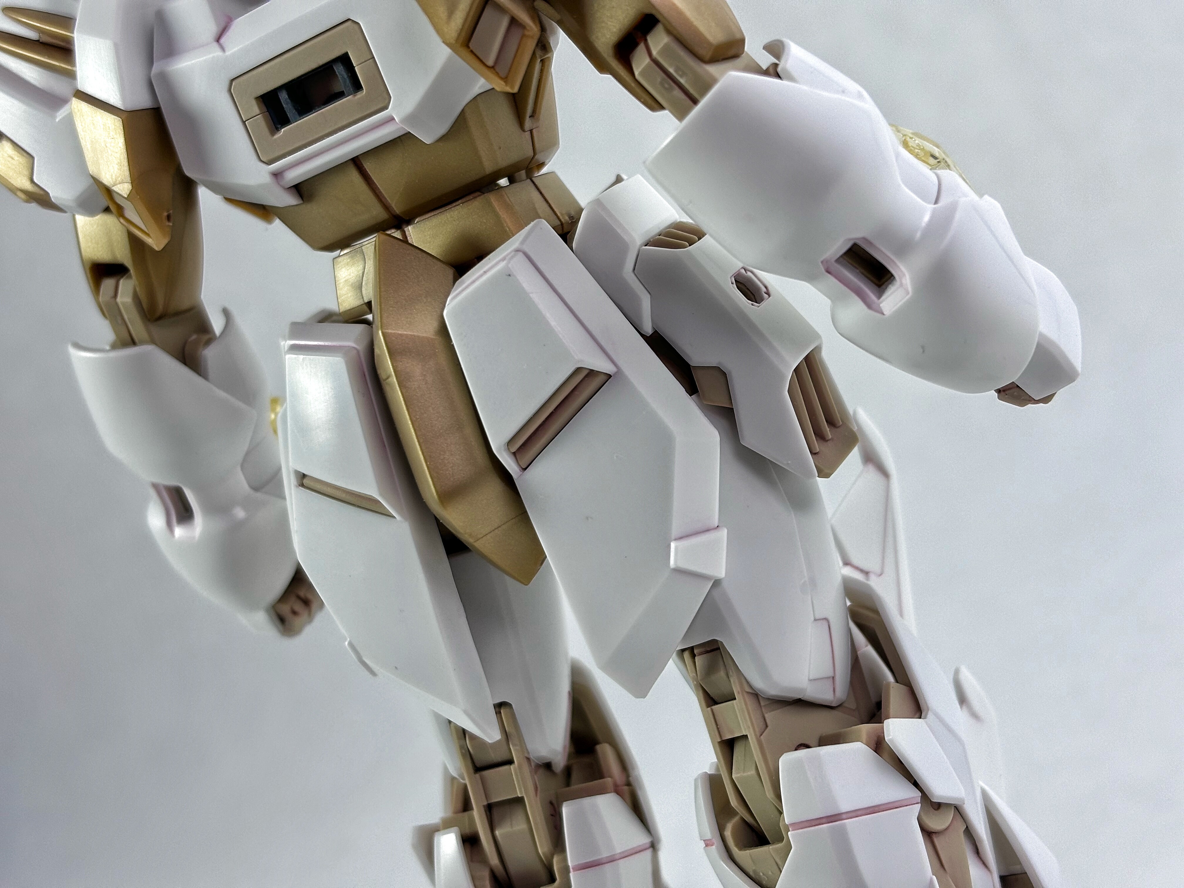 MG ガンダムエピオンEW[CROSS CONTRAST COLORS/CLEAR WHITE] レビュー