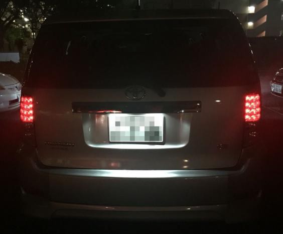 カローラルミオン LEDテール装着作業 : 痛車RC製作所 BadLegFactory