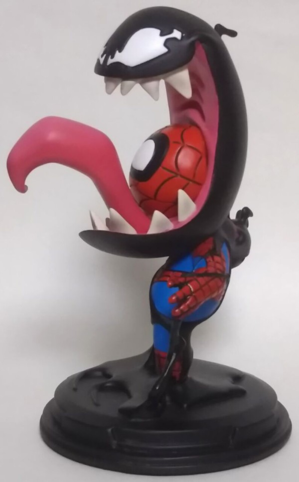 5000個限定！スパイダーマンとヴェノムのスタチュー】GENTLE GIANT