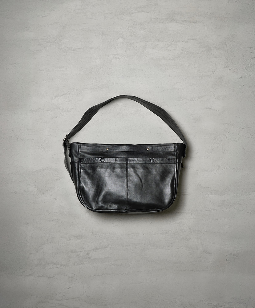 New Newspaper Bag M Size - Cow Skin(F Black/ブラック): CCU