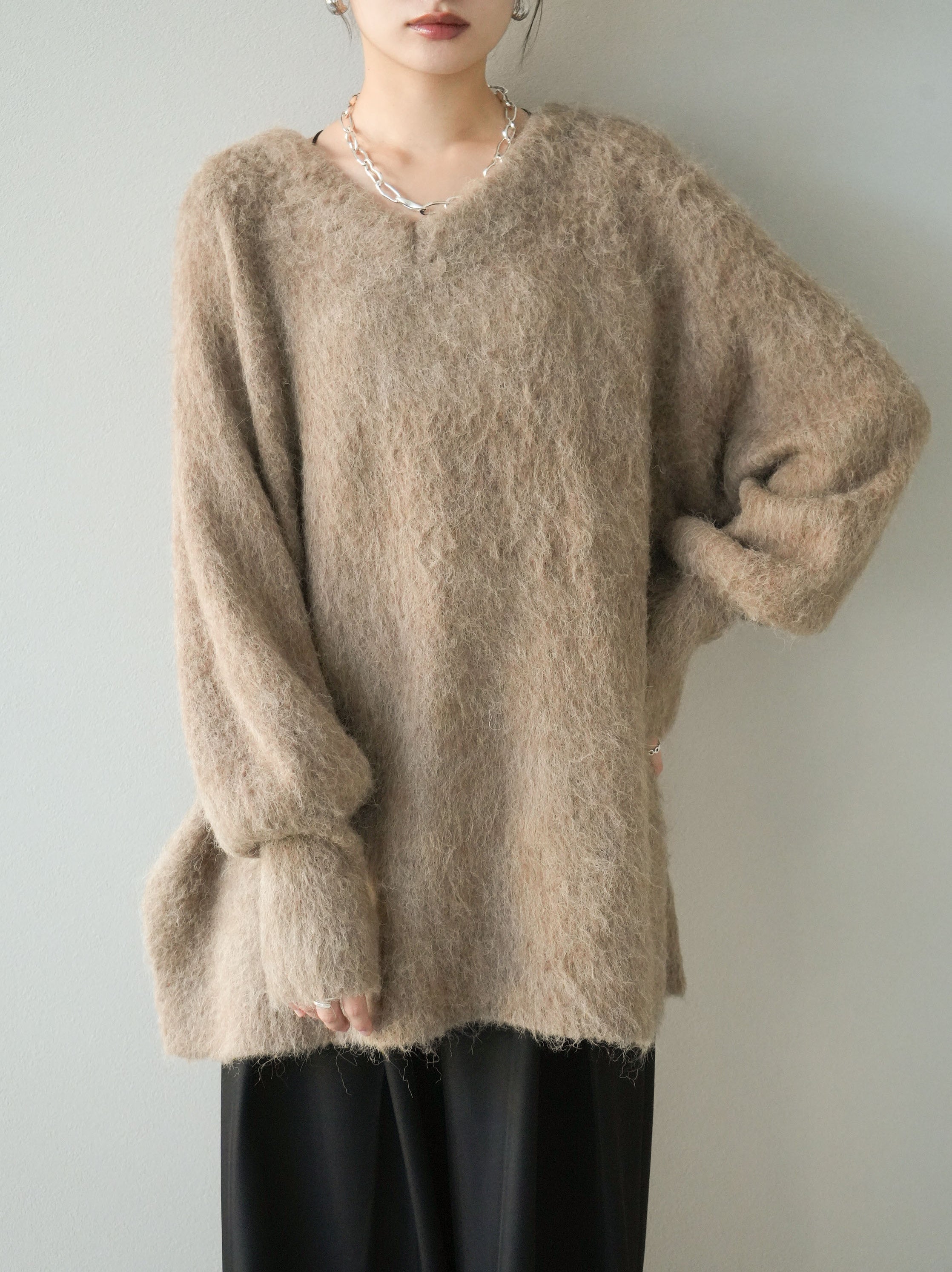 予約]Vネックオーバーモヘアニットプルオーバー/モカ – Lumier
