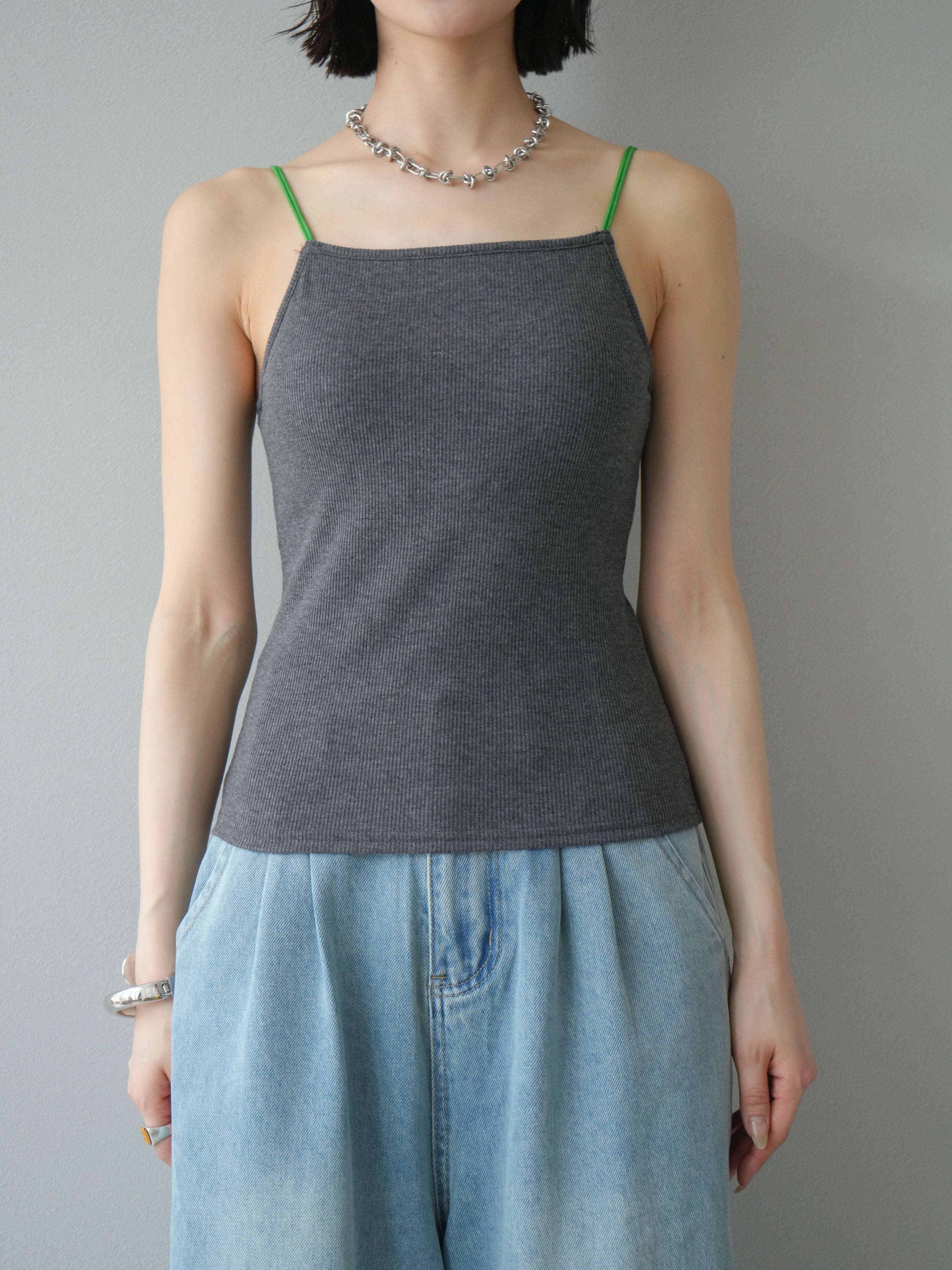 予約]バイカラーストラップカップ付キャミソール/グレー – Lumier