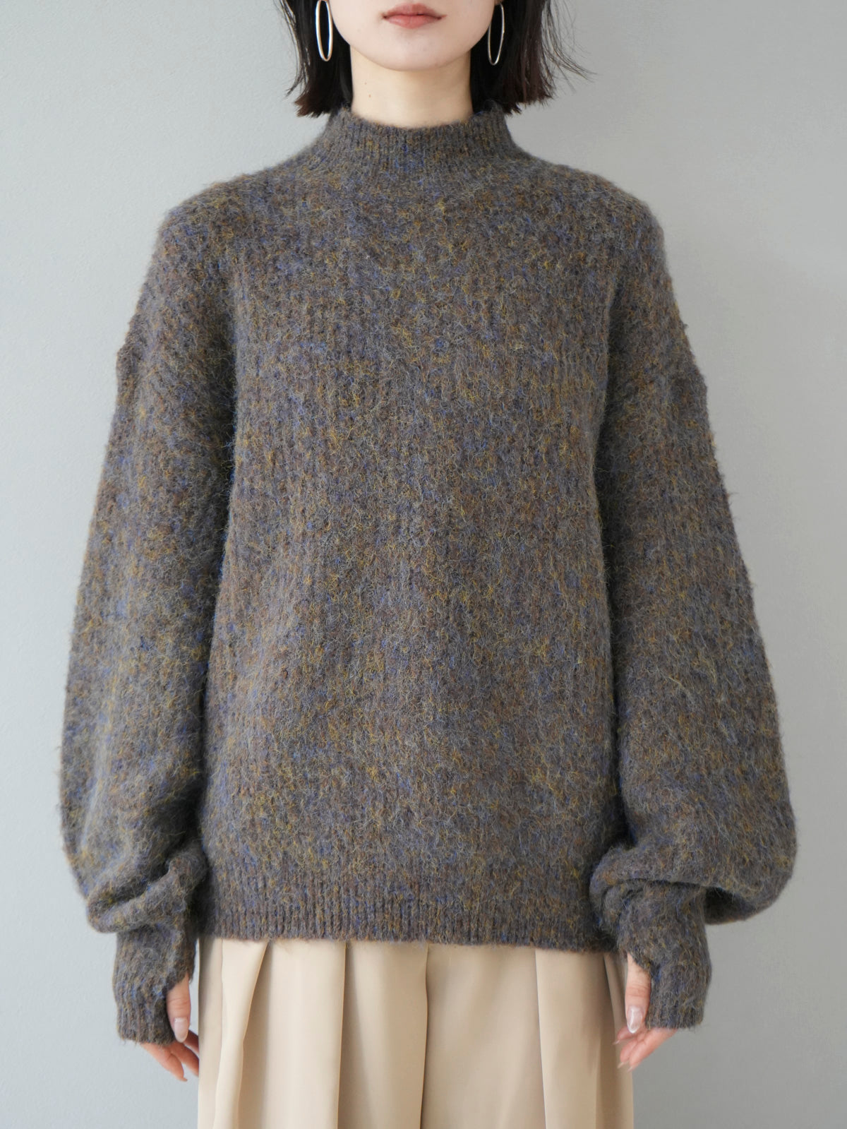 予約]フィンガーホールミックスヤーンモヘアタッチニットプルオーバー