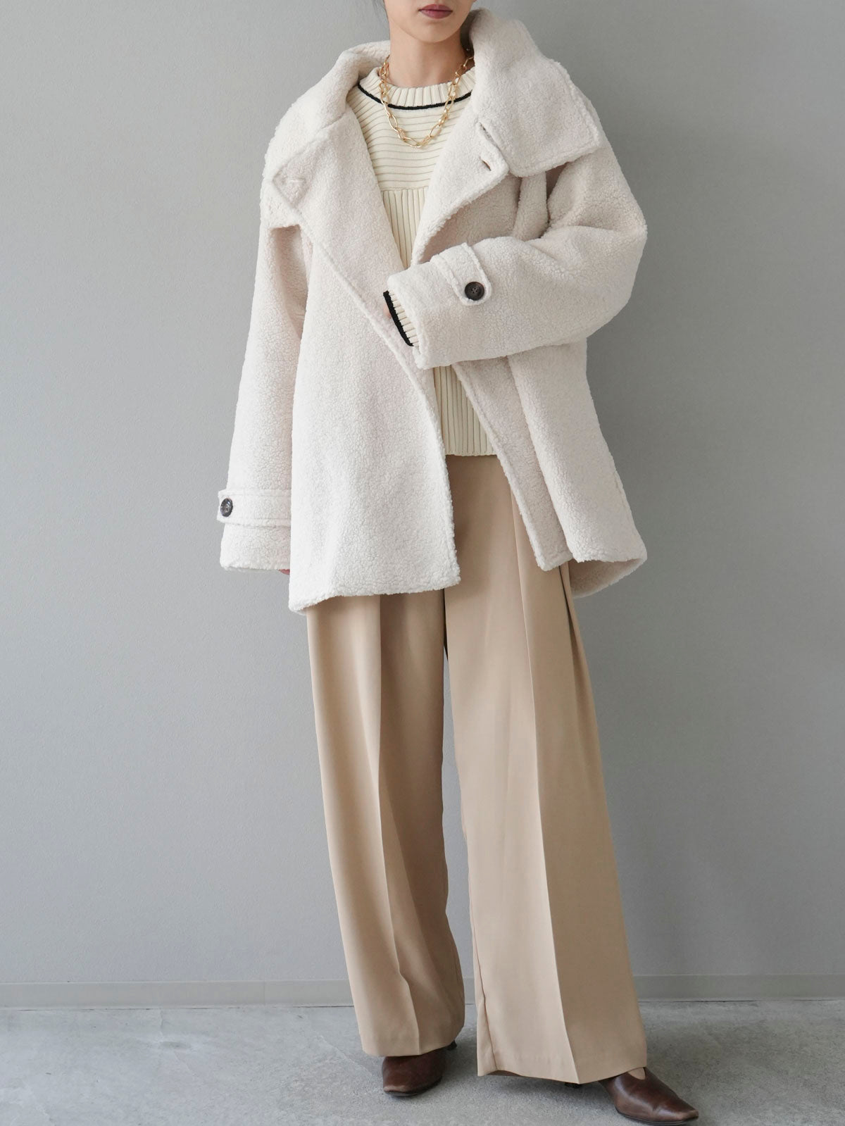 予約]ボアスタンドカラーコート/アイボリー – Lumier