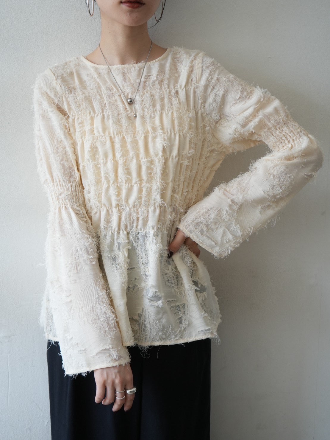予約]シャギーシャーリングトップス/アイボリー – Lumier