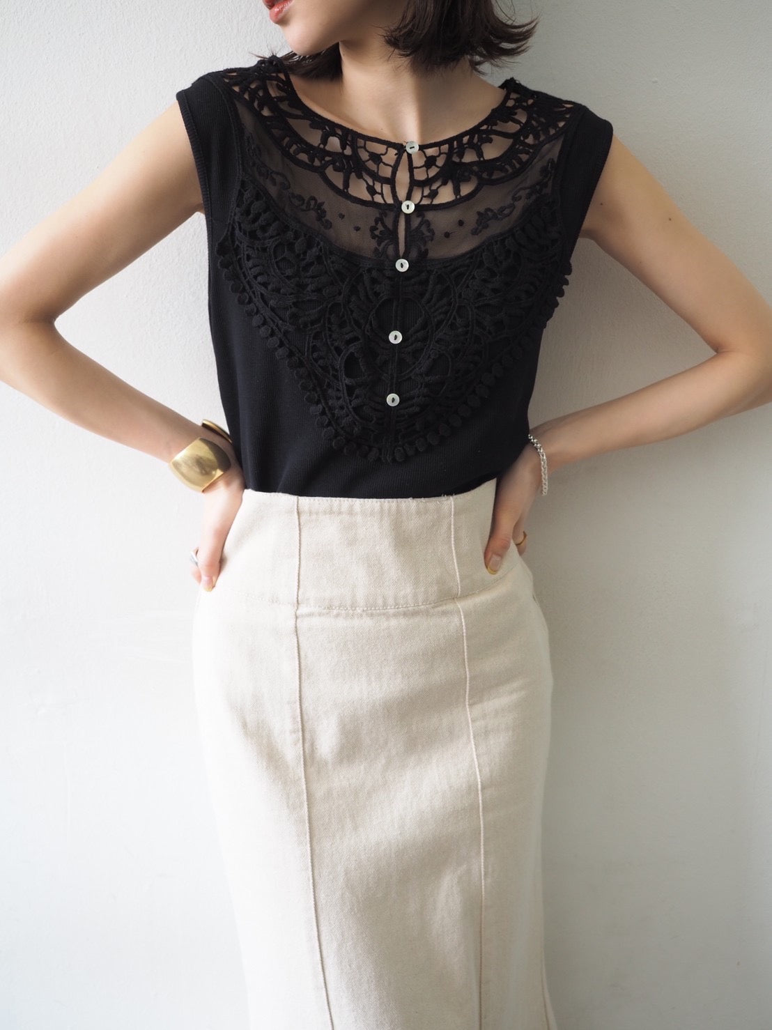 予約]デザインレースタンクトップ/ブラック – Lumier