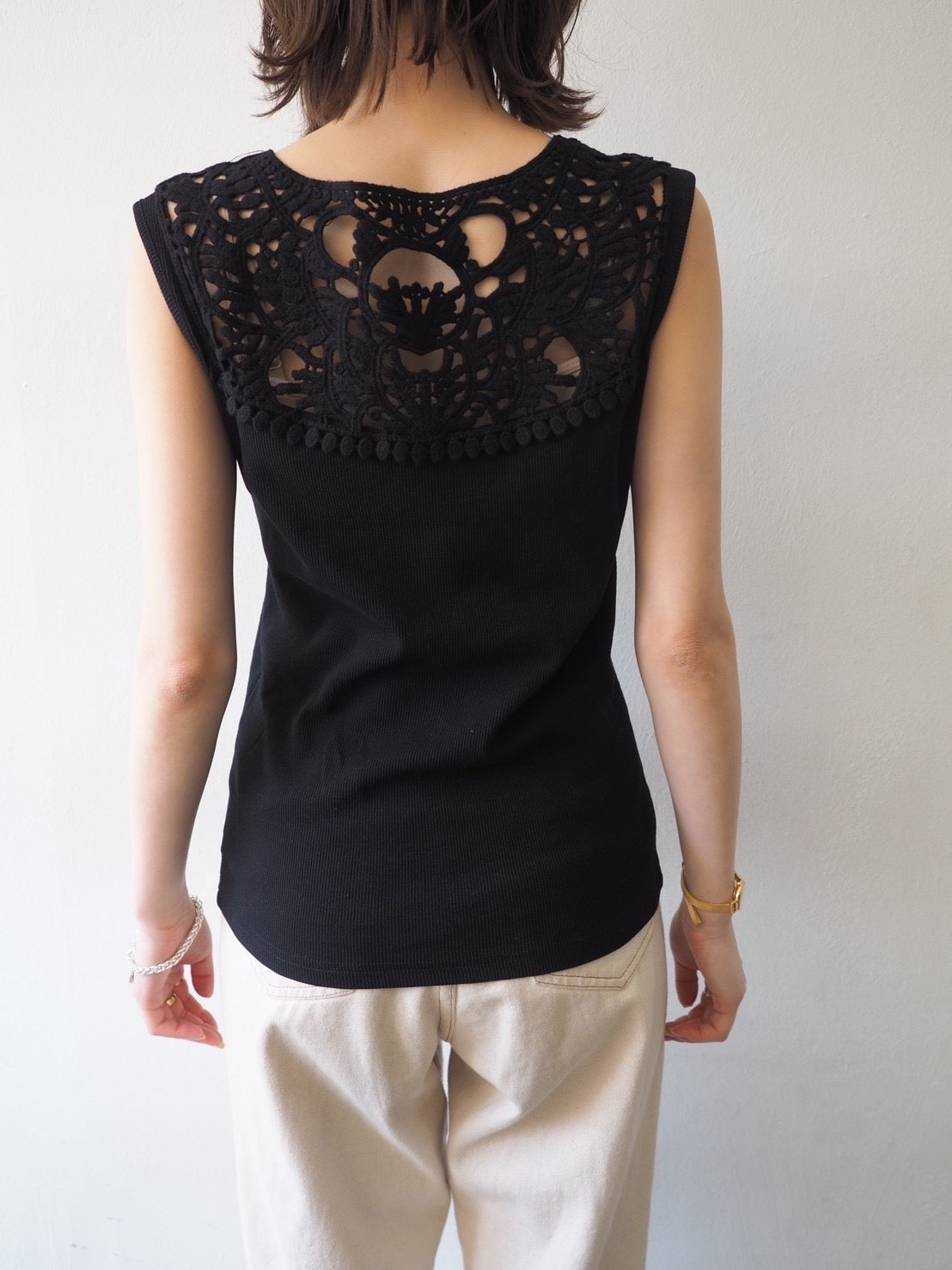 予約]デザインレースタンクトップ/ブラック – Lumier