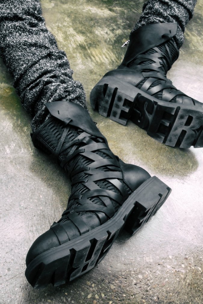 レースアップレザーブーツ