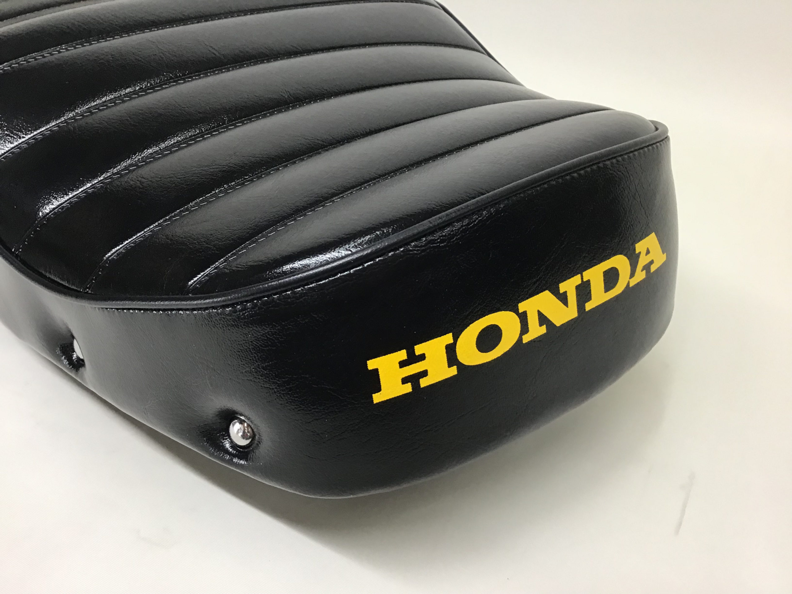 HONDA【CB400F】Custom - 株式会社茗荷シート