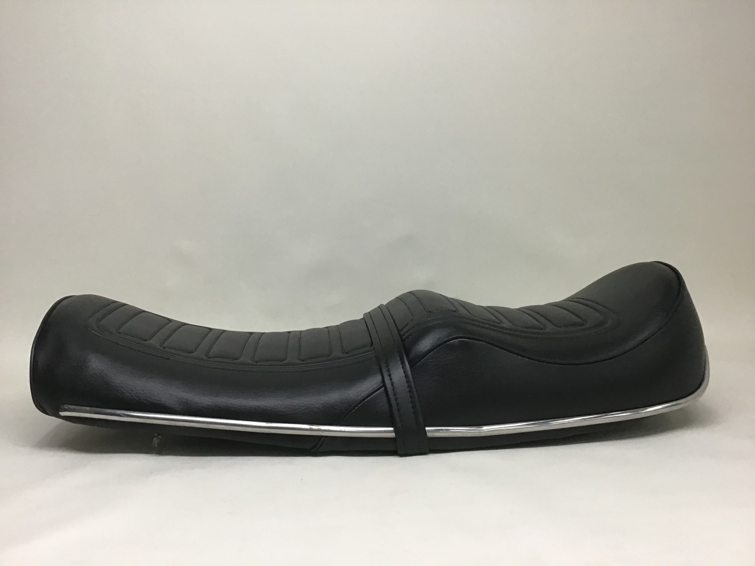 SUZUKI【GT380】Custom・Restore - 株式会社茗荷シート