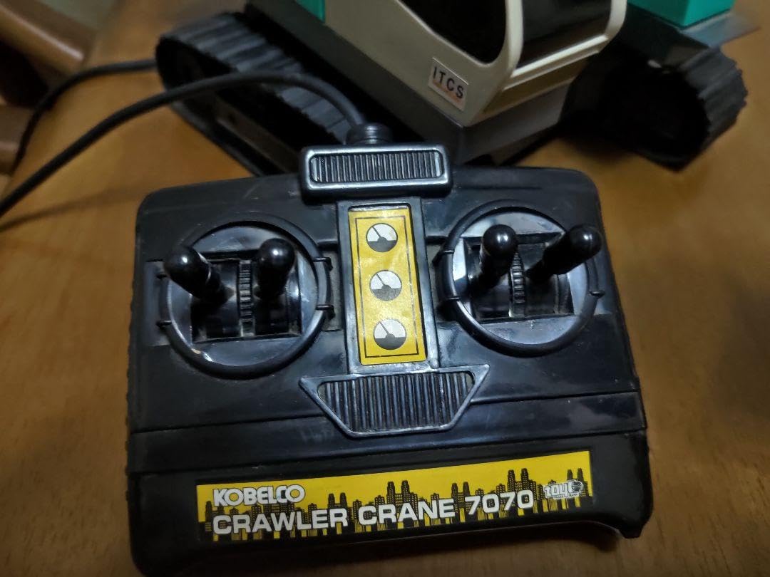 Amazon.co.jp: 貴重品 トイコー KOBELCO クローラークレーン7070