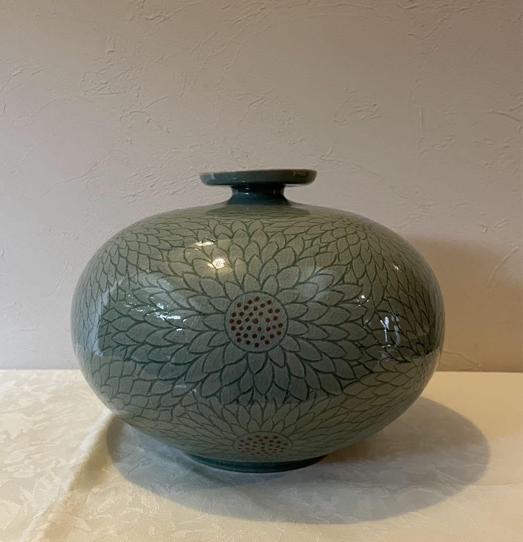 Amazon.co.jp: 韓国 飛峰陶窯 李昌相（流谷）作 高麗青磁花瓶 木箱付