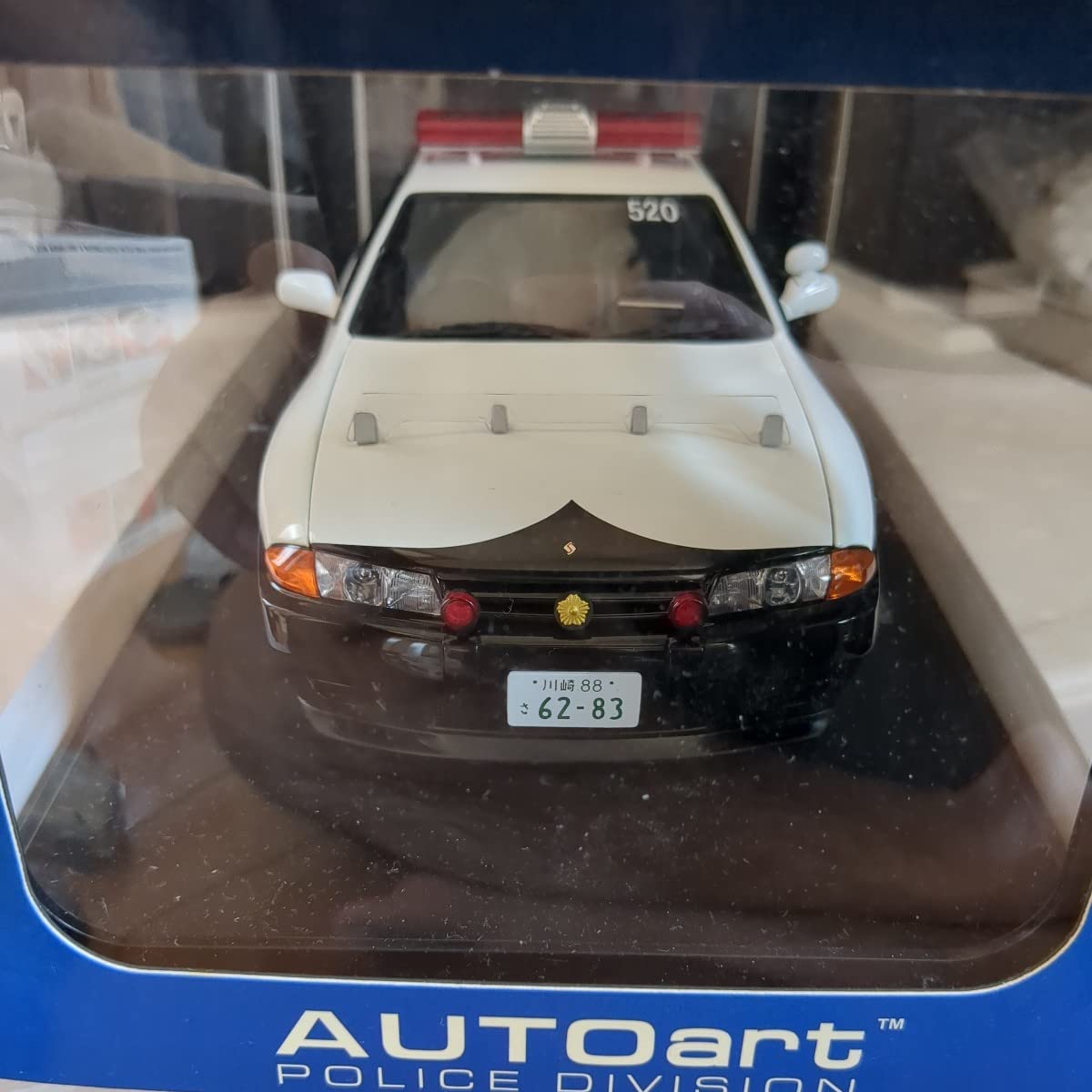 Amazon | 限定6000 AUTOart オートアート 1/18 スカイラインGT-R R32