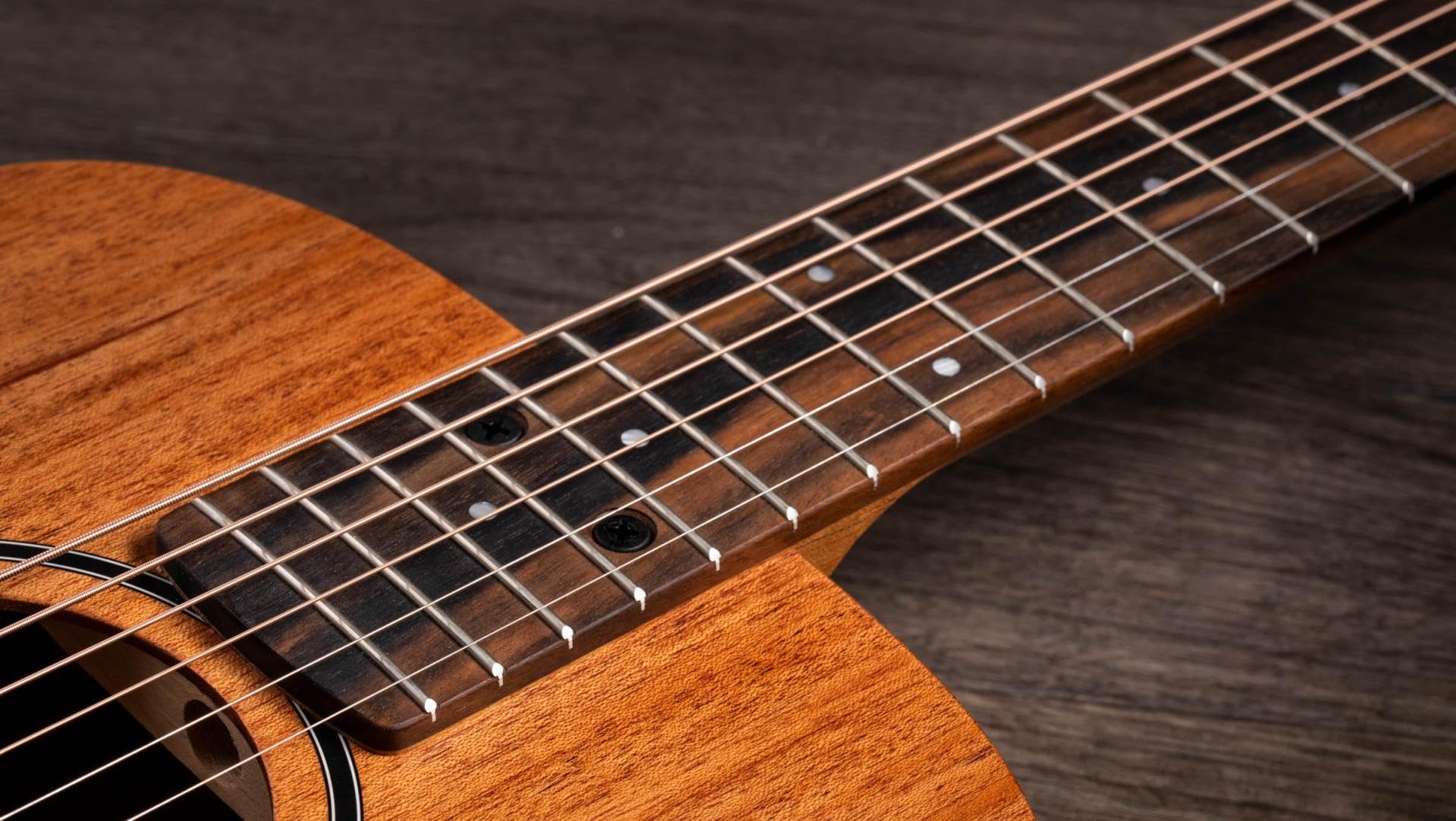 Amazon | Taylor BT2e Baby Taylor アコースティックギター with