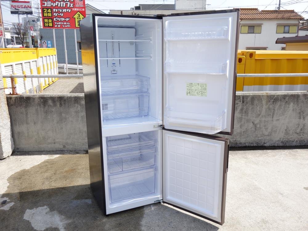 Amazon.co.jp: シャープ 271L 2ドア冷蔵庫（ブラウン系・ダークウッド