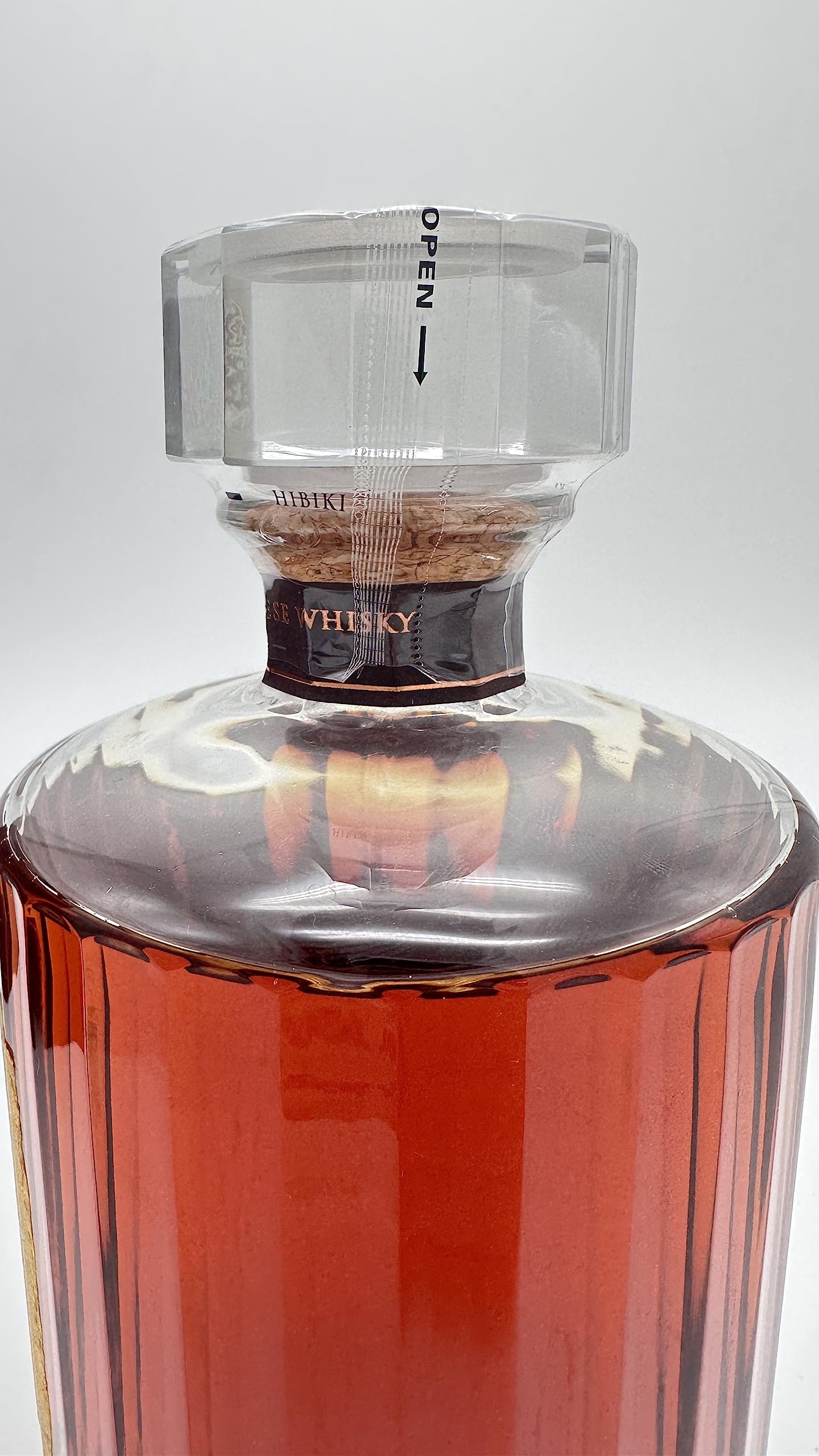 Amazon.co.jp: サントリーウイスキー響30年 43度700mlギフトボックス