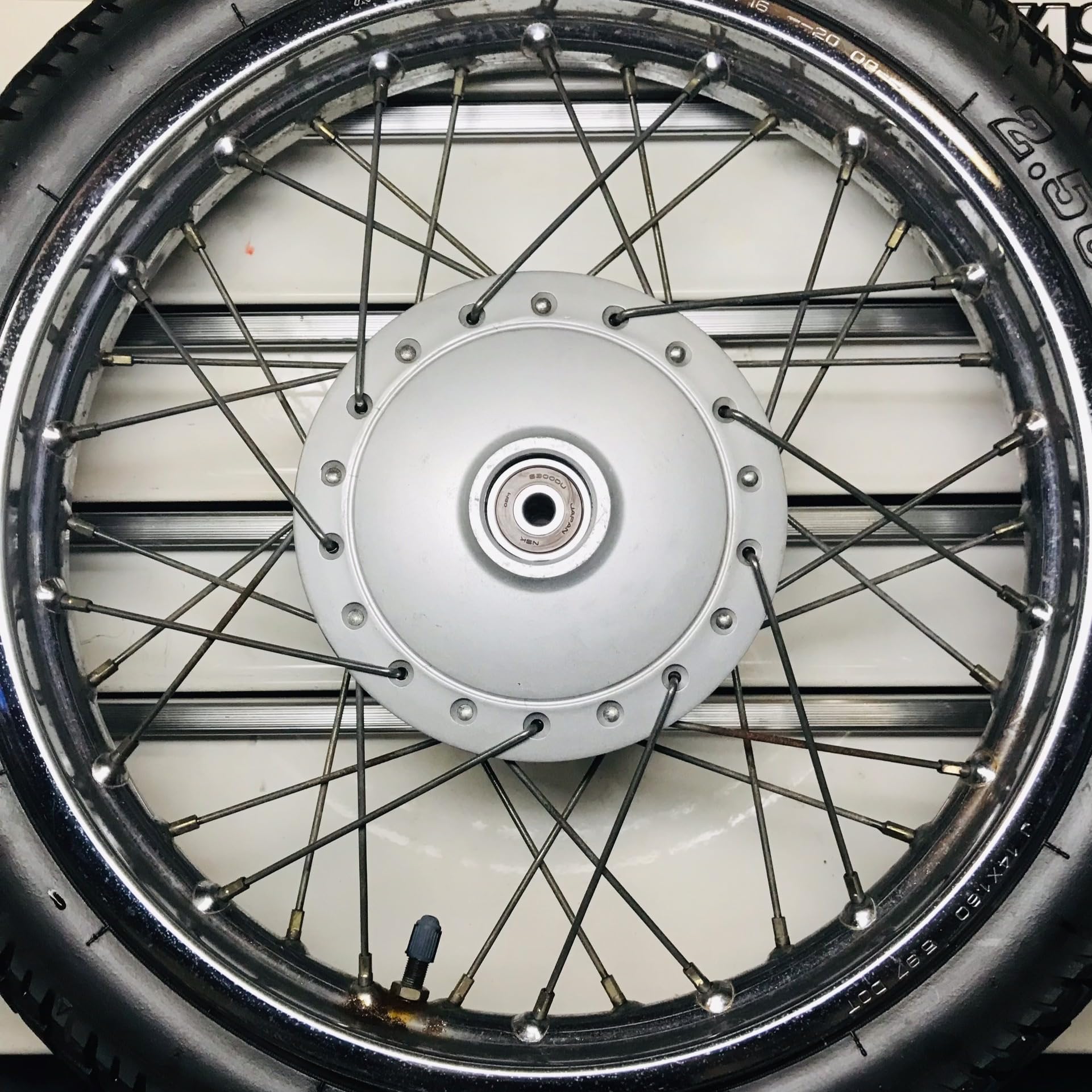 Amazon.co.jp: フロントホイールベアリング スーパーカブ50/70/90 C50