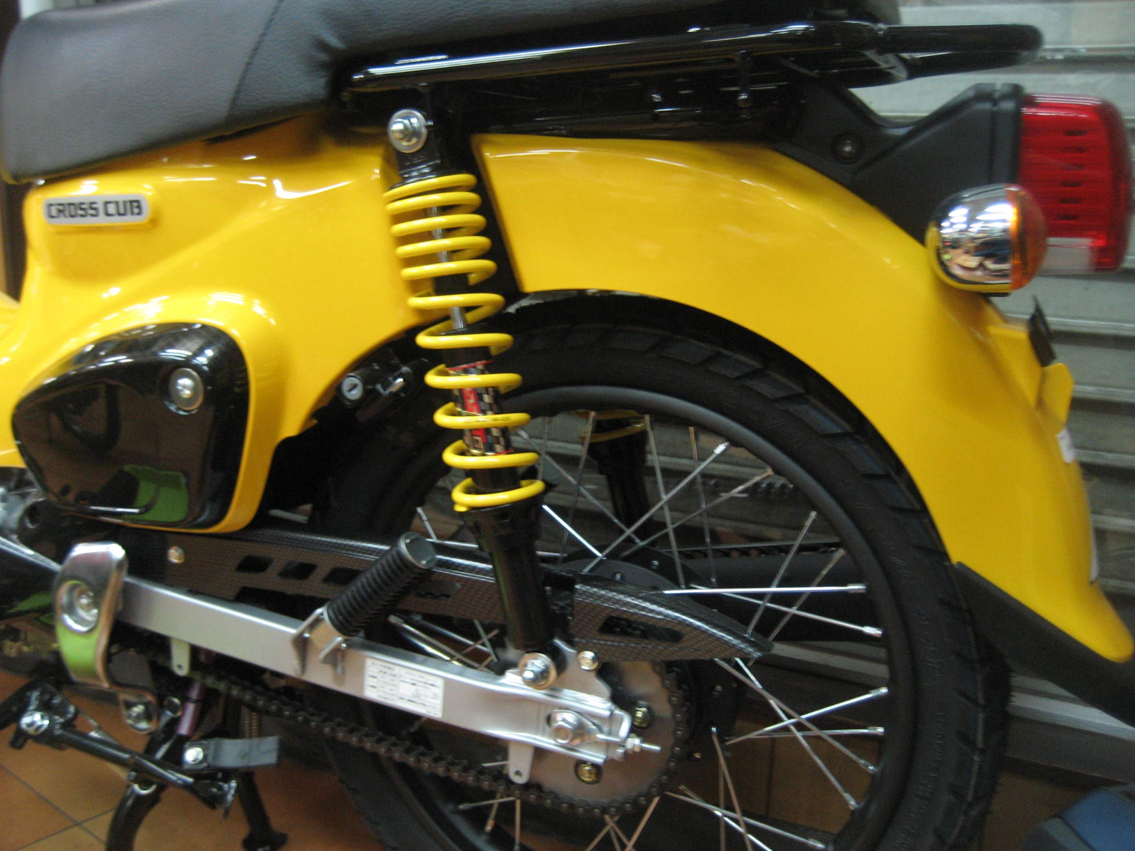 Amazon | 東京堂 クロスカブ(JA45/JA60) ハイブリッドリヤショック