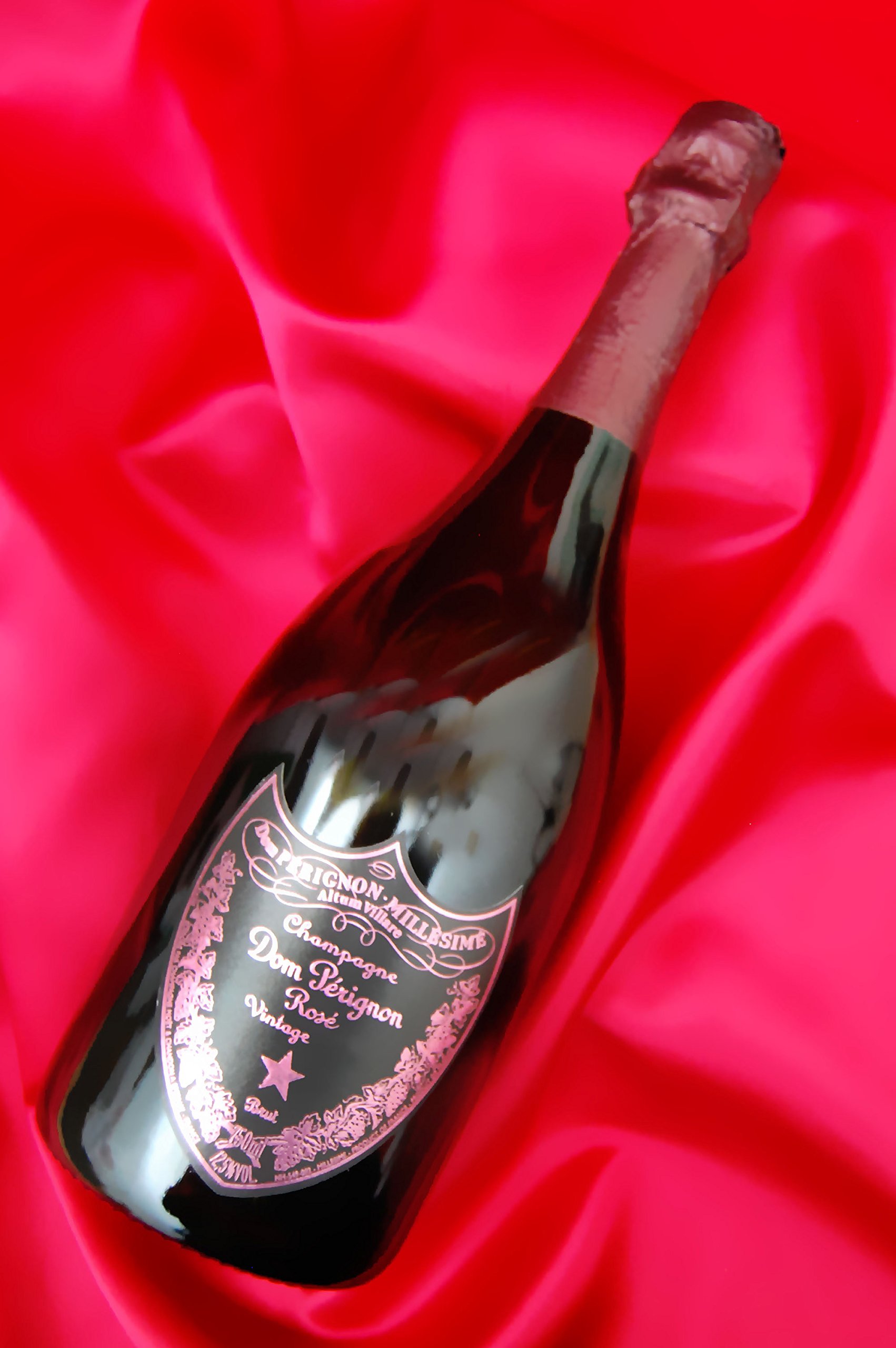 Amazon.co.jp: ドン・ペリニヨン ロゼ＜正規＞ 750ml : 食品・飲料・お酒