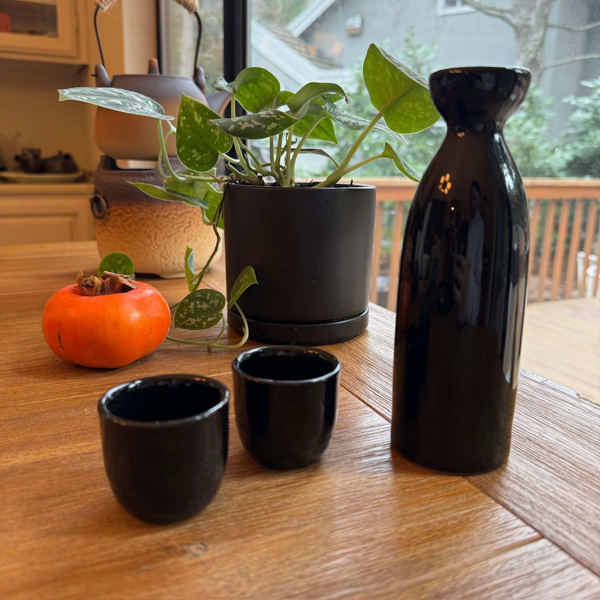 Amazon.com: JapanBargain, Porcelain Sake Carafe Sake Bottle for