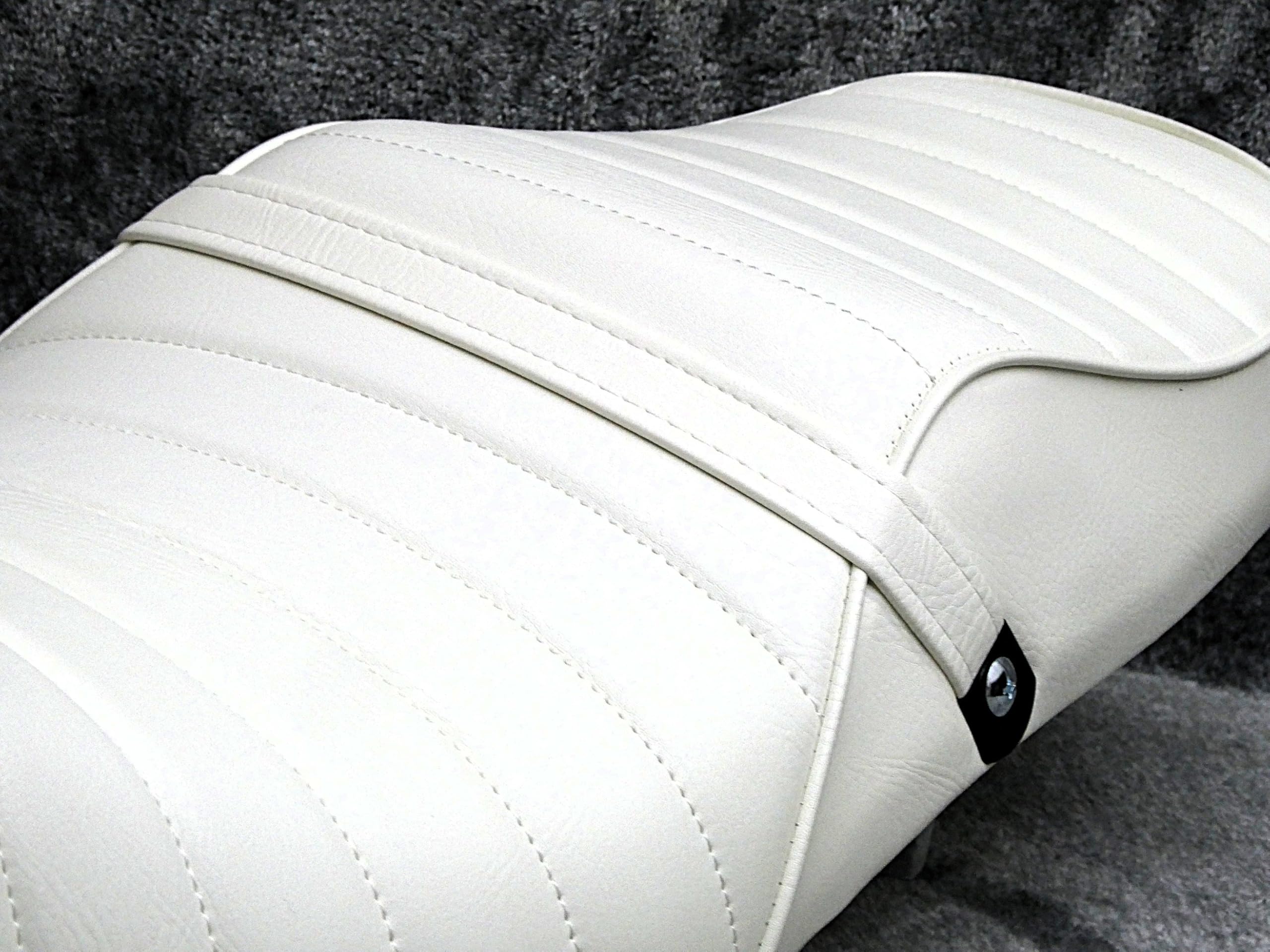 Amazon | バリオス2 用 白皮 タックロールシート/ホワイト レザー 完成