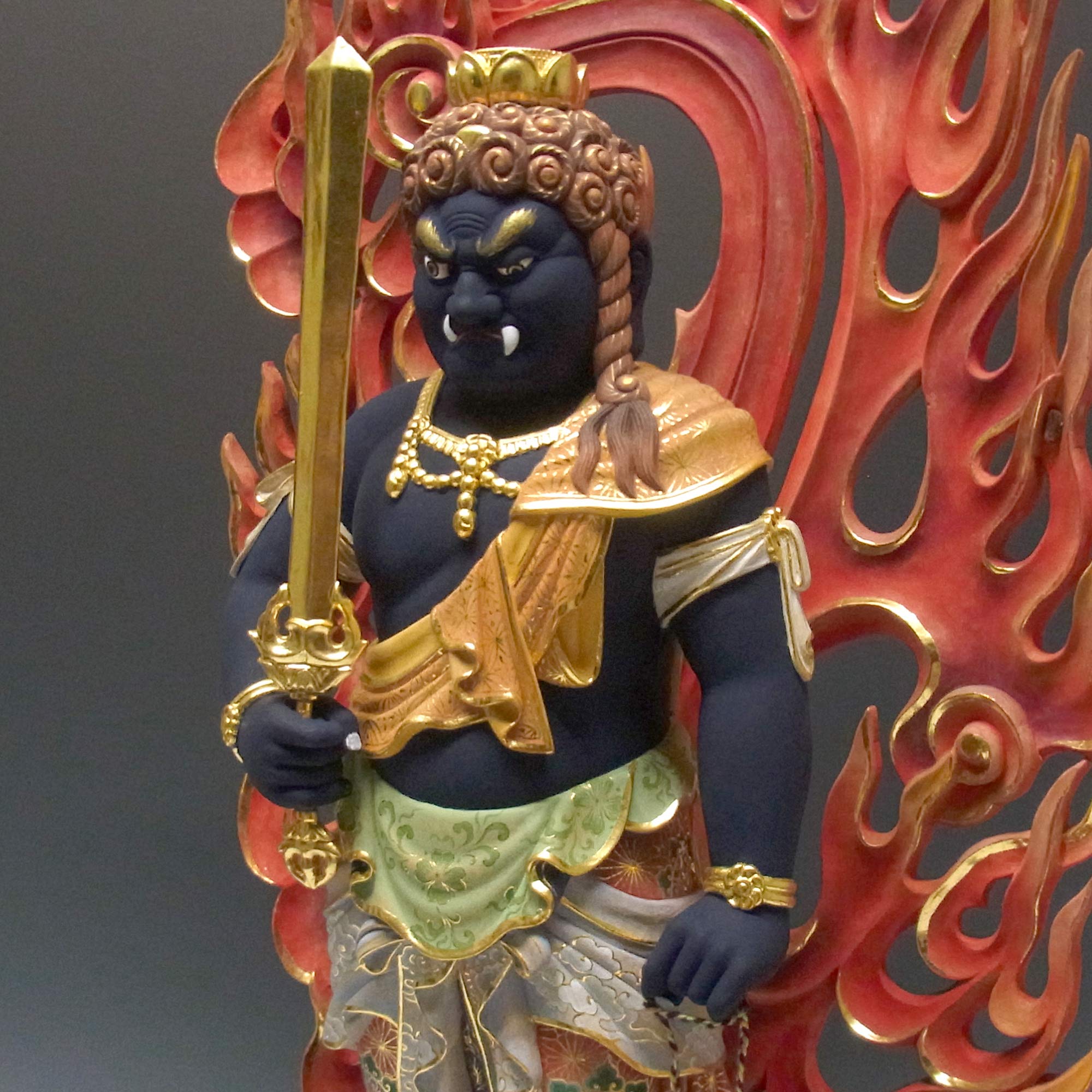 Amazon | 楠 彩色不動明王 立像 87cm 最上彫り 木彫り 仏像 | Ryusho