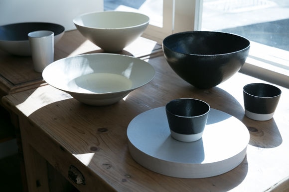 うつわディクショナリー#22 吉田直嗣さんの黒と白｜うつわ