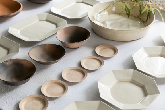 うつわディクショナリー#25 貫入が美しい棚橋祐介さんのうつわ｜うつわ