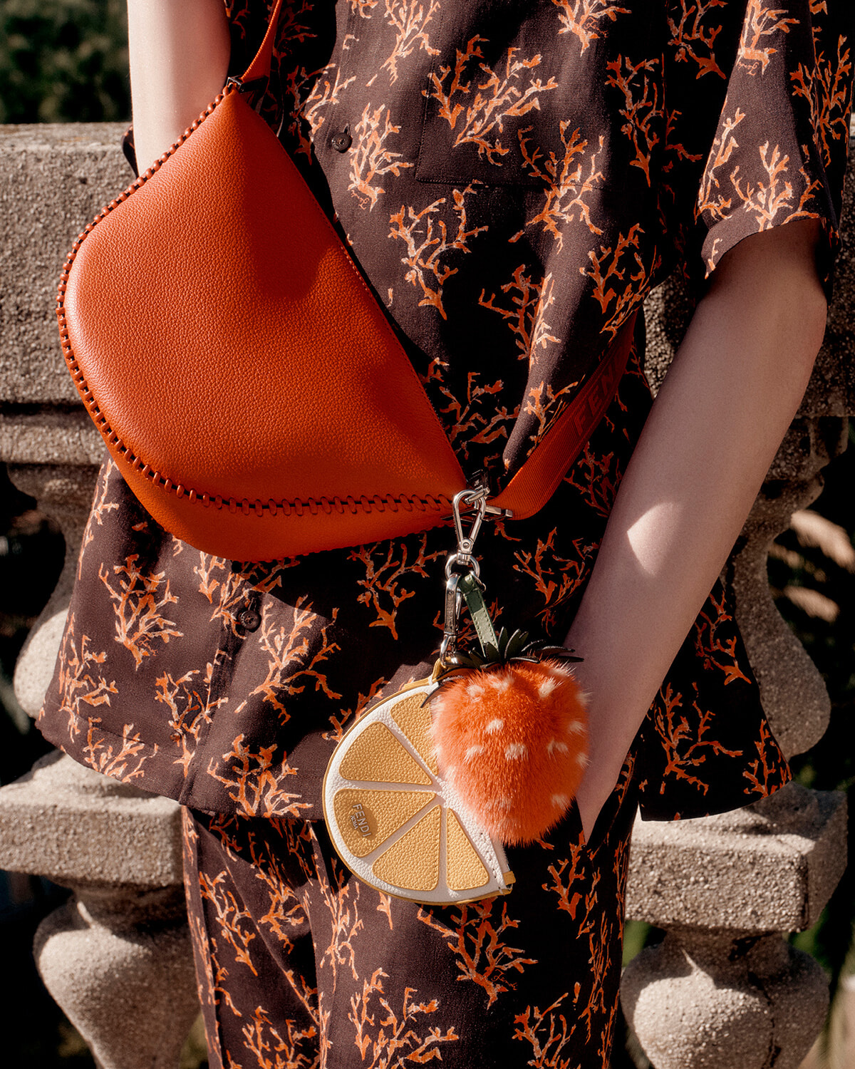 夏にぴったりの遊び心にあふれた、フェンディのチャームがかわいさ満点