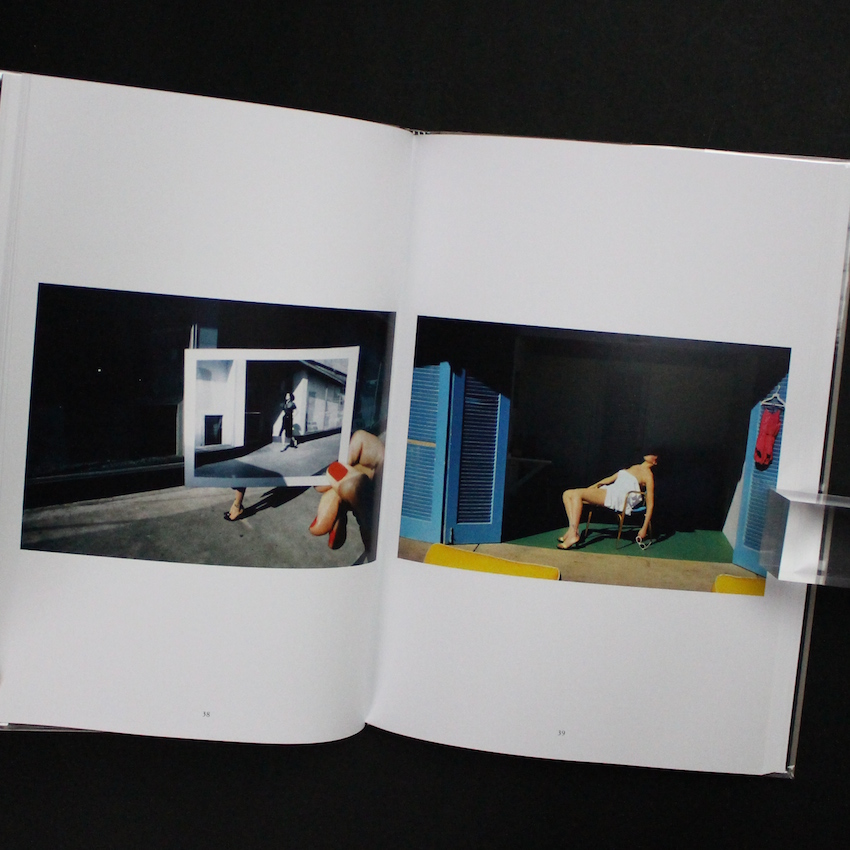 A Message For You -Spanish Edition- - Guy Bourdin