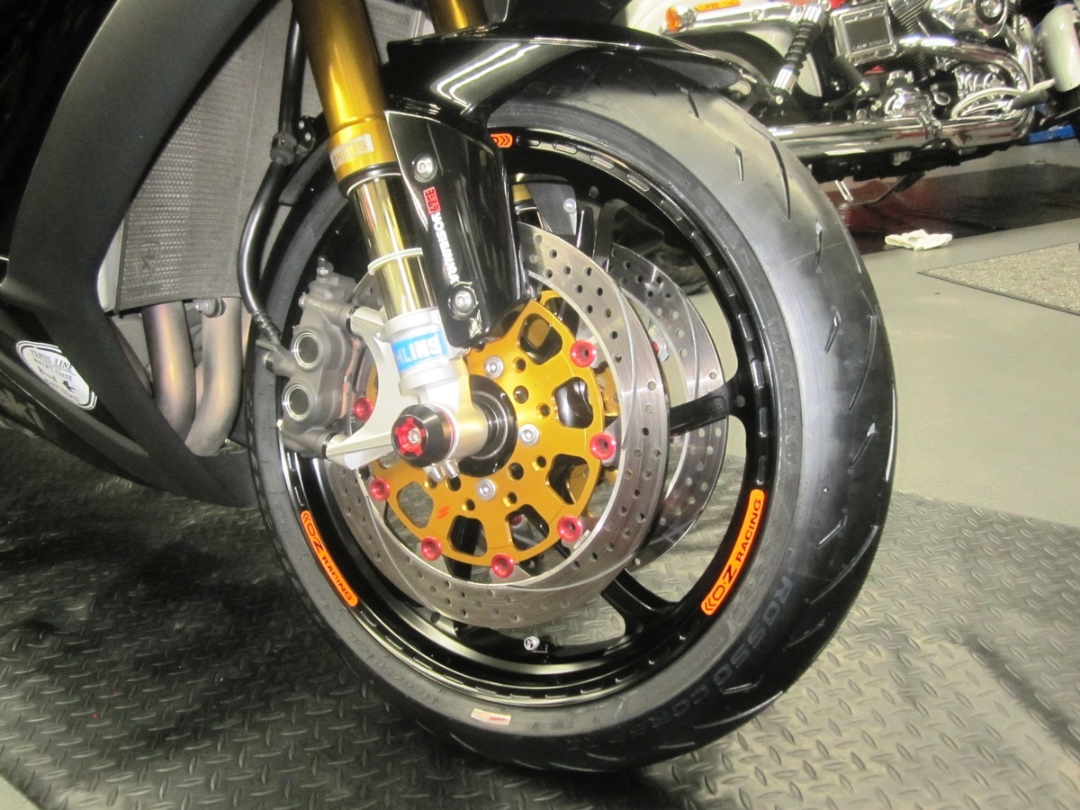 KAWASAKI【ZX-10R タイヤ交換】ピレリ ロッソコルサ2 - NAPS-ON マガジン