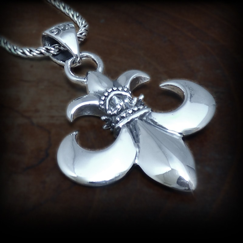 全長40mm フルール・ド・リス(ユリの紋章) シルバー ペンダント トップ