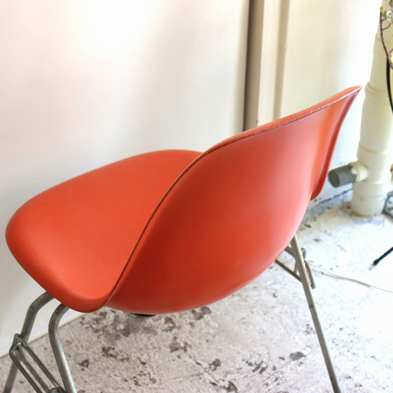 ハーマンミラー社製イームズ サイドシェルチェア(オレンジFRP