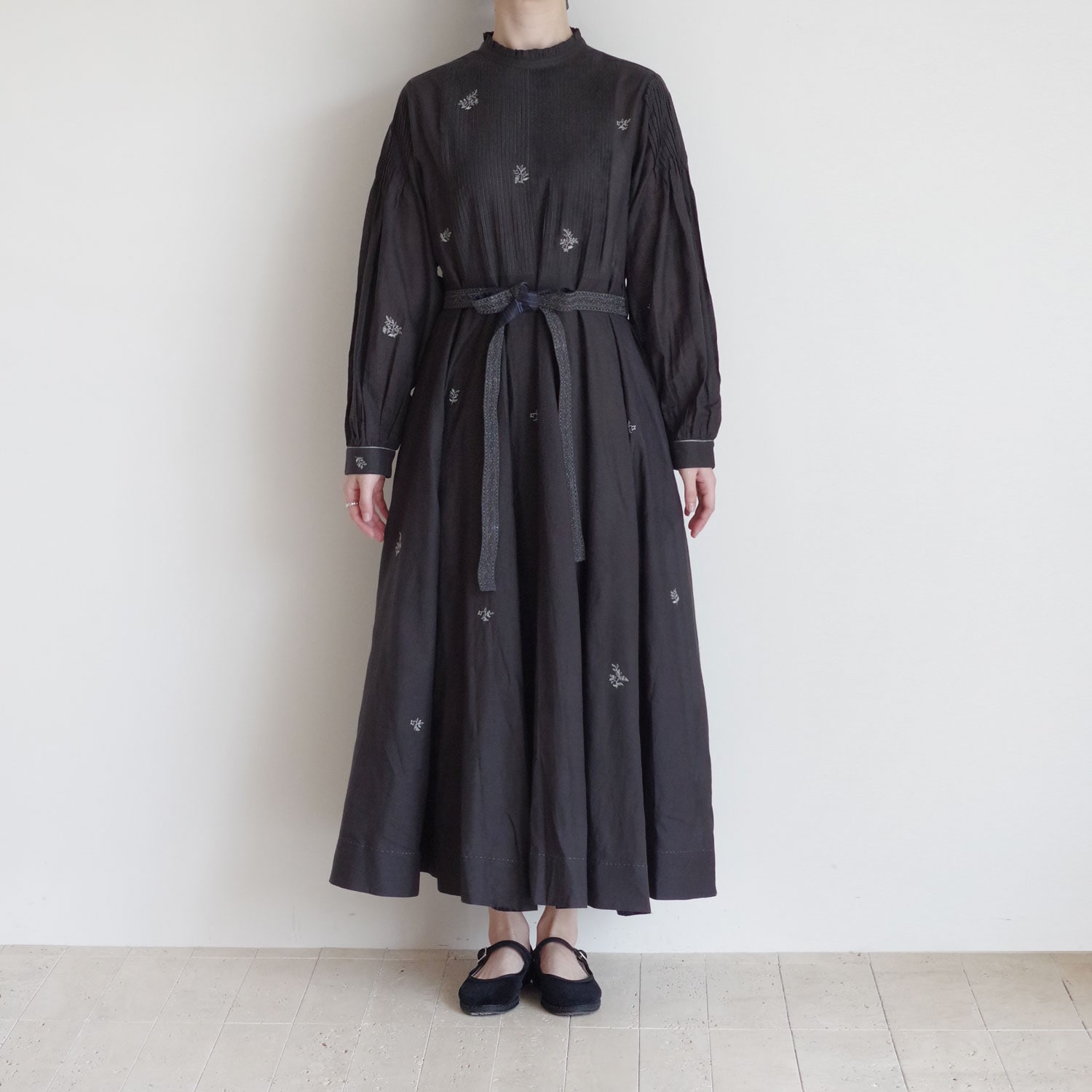 maku textiles マクテキスタイルズ : ANEMONE エンブロイダリー