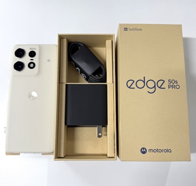 新品・SoftBank版」SIMフリー motorola edge 50s pro バニラクリーム