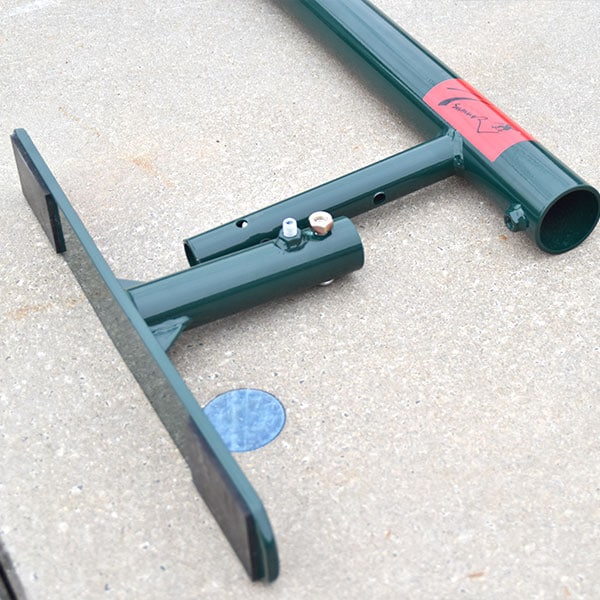 室内 鉄棒、体育体操マット、スケートボードセクション スケボーレール