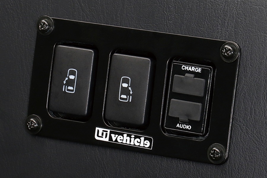 ハイエース200系 専門店 ユーアイビークルのハイエース パワースライド