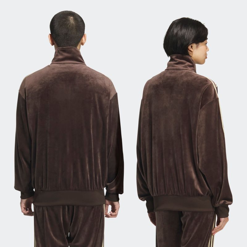 adidas 25Q4 9/12 FB TT VELOUR ダークブラウン KD9373｜アメ横老舗