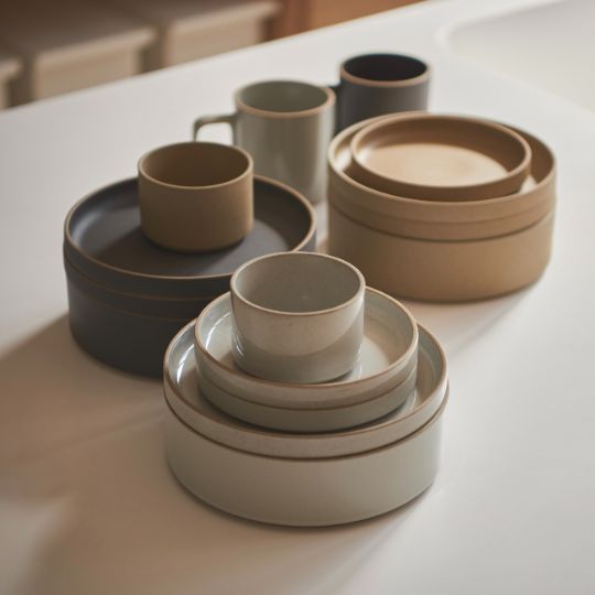 プレート 22cm ナチュラル｜HASAMI PORCELAIN／ハサミポーセリン｜z／a