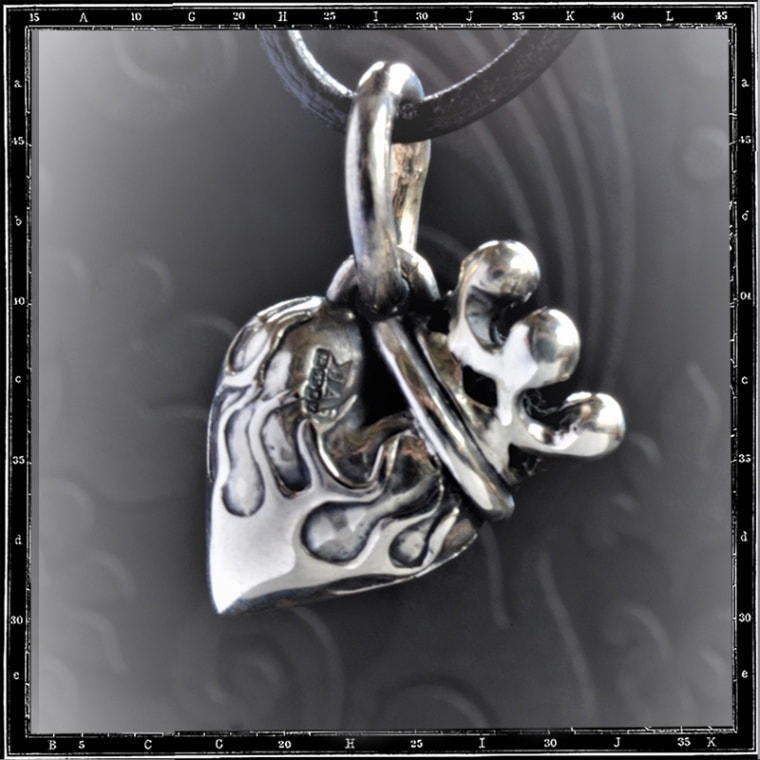 3D SACRED HEART PENDANT | クレイジーピッグ公式オンラインストア
