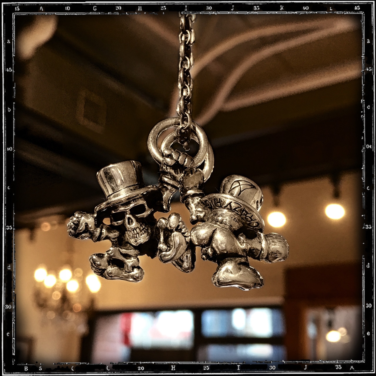 CHEEKY GOMEZ - CRAZY PIG MASCOT PENDANT | クレイジーピッグ公式