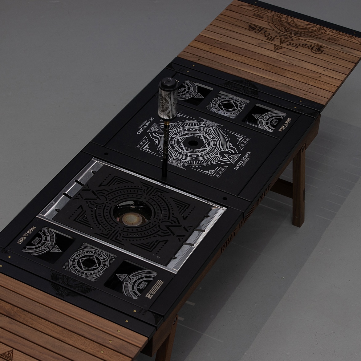 TSURAICHI KUROWAKU | DEVISE WORKS | キャンプ用品