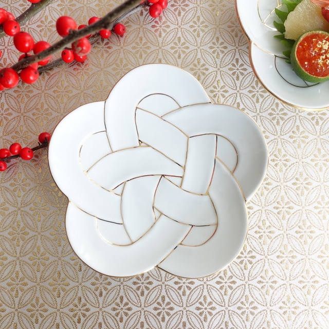 有田焼 太白金線梅むすび銘々皿 ｜ 四季折々のおしゃれな和食器通販