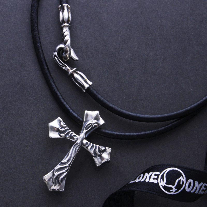 スプレッド イーグル ペンダント & メイティング フライト レザー