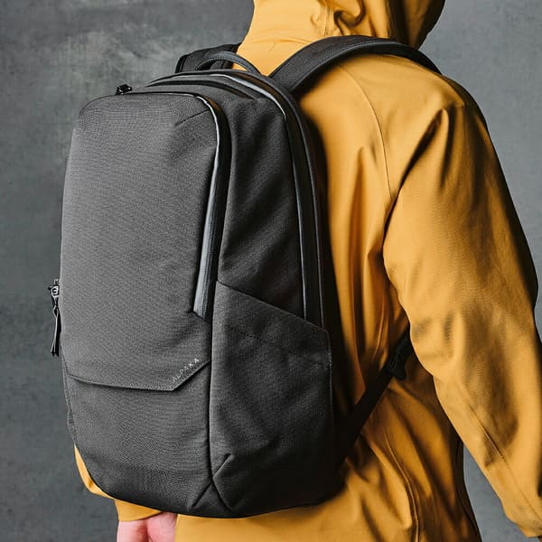 ELEMENTS BACKPACK PRO AXOFLUX | BACKPACKS | 【公式】ALPAKA (アルパカ)