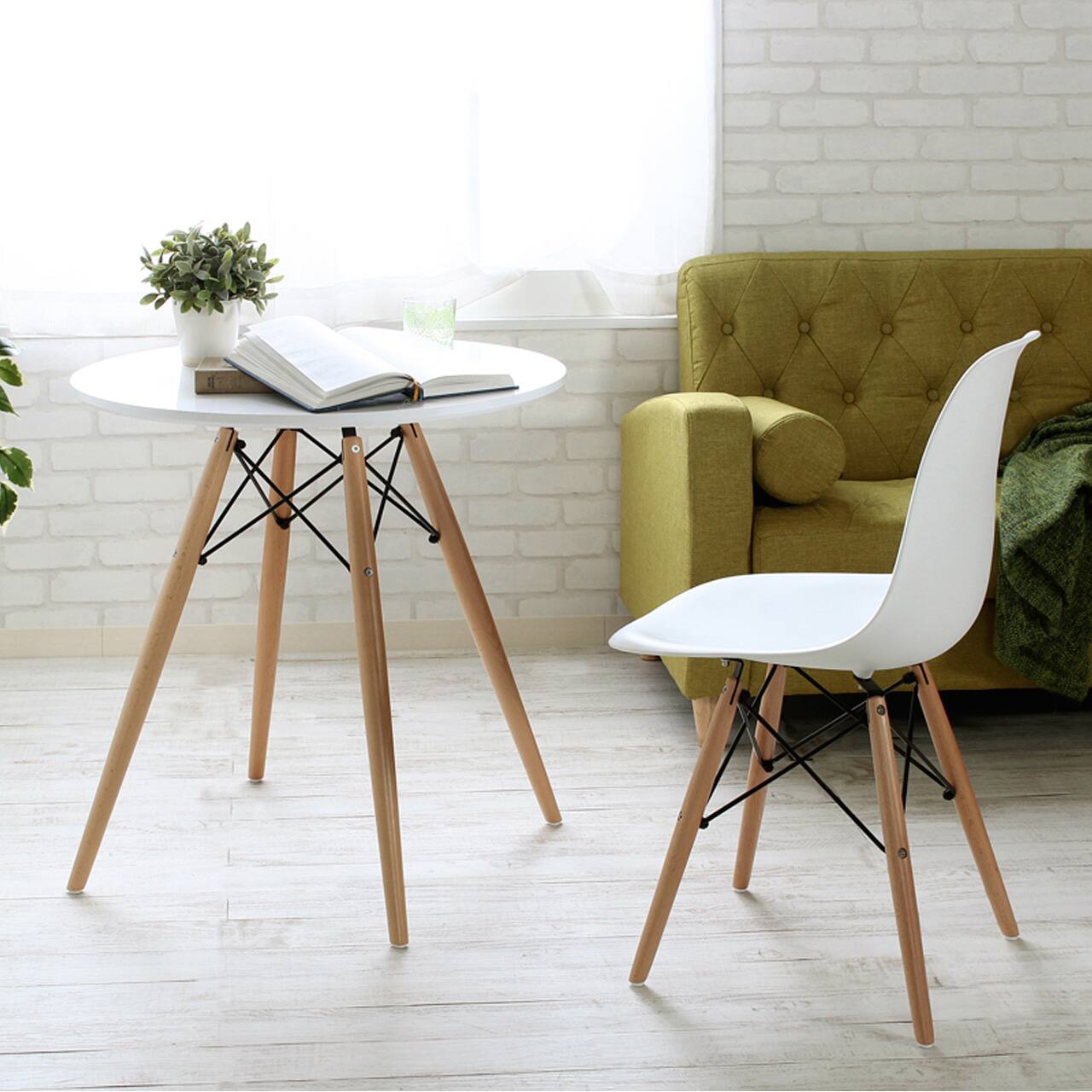 テーブルチェアセット【ラウンドテーブル + シェルチェア】/ 木脚 2点