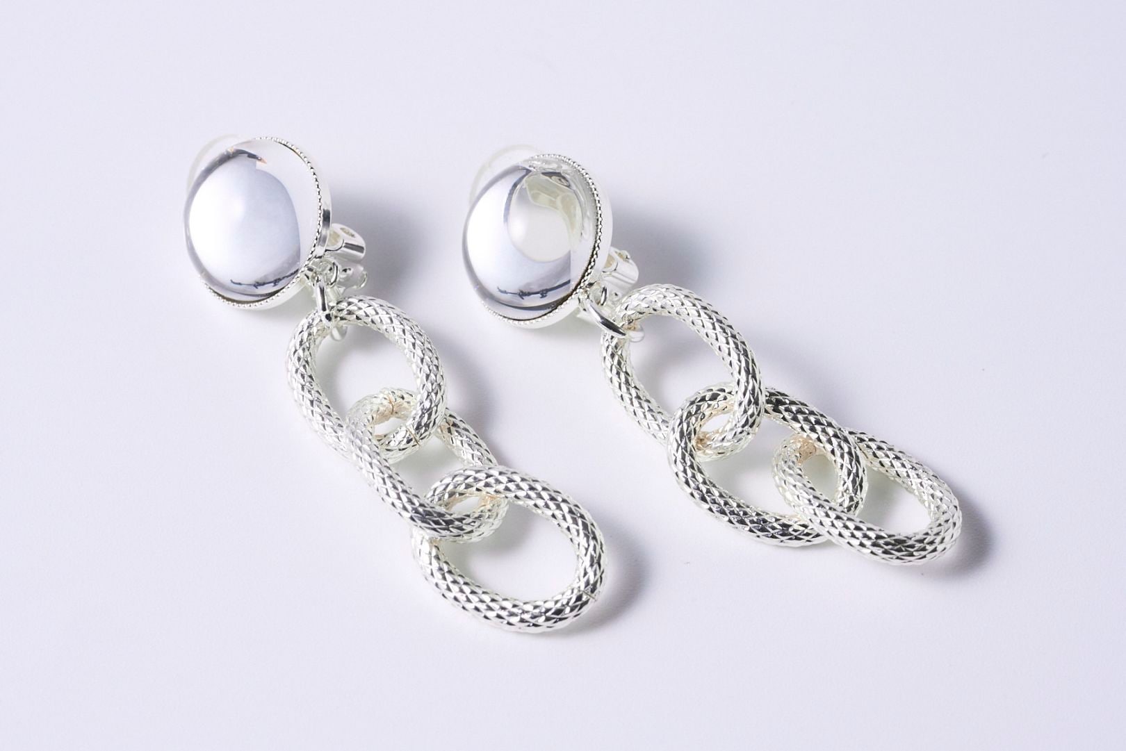 メッシュチェーン3連イヤリング シルバー クリスタル