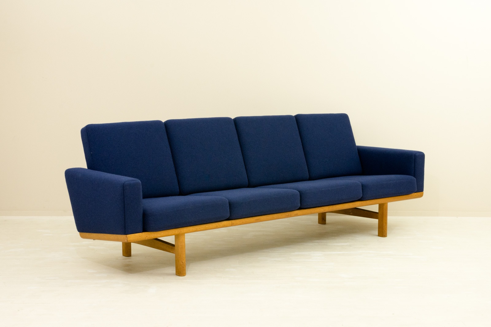 GE235 Sofa by Hans J Wegner オーク 北欧家具 通販 CLOVERSKY